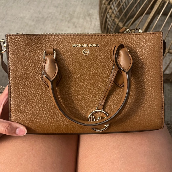 Michael Kors Mini Satchel 👜 - Picture 1 of 9